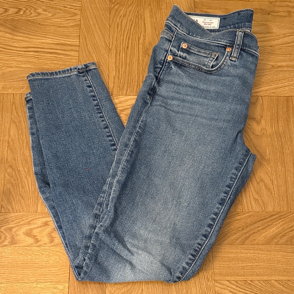 GAP Women's Skinny Jeans in Blue